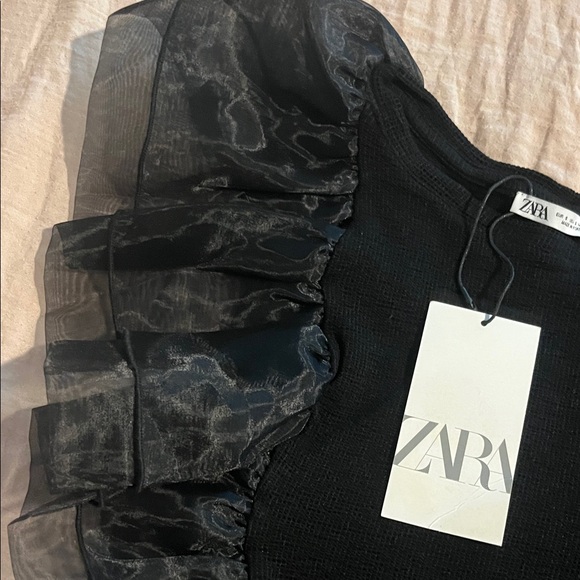 ZARA Black Puff Sleeve Crop Top - Picture 4 of 6